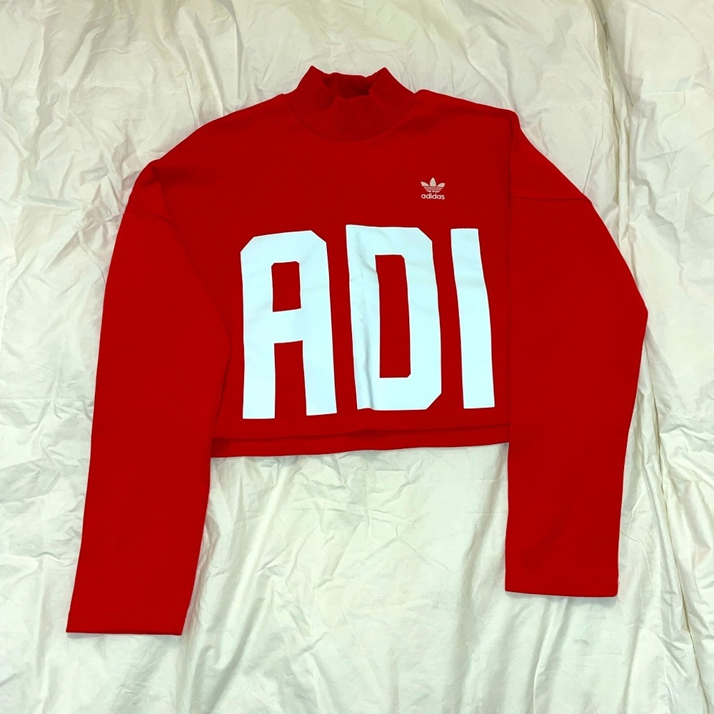Adidas crop top sweater​